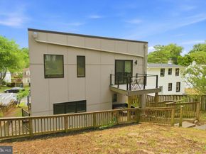 1408 N Powhatan Street N, Arlington VA 22205