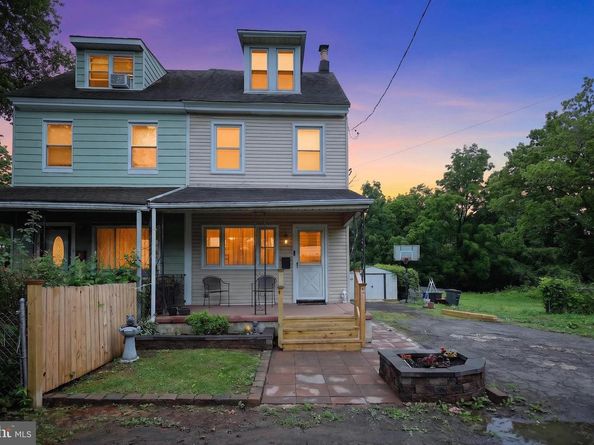 8 Blakiston Lane, Philadelphia PA 19136