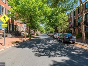 303 Spruce Street, Philadelphia PA 19106