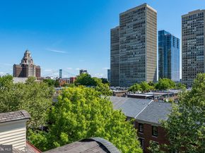 303 Spruce Street, Philadelphia PA 19106