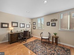 303 Spruce Street, Philadelphia PA 19106