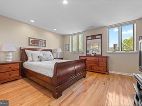 303 Spruce Street, Philadelphia PA 19106