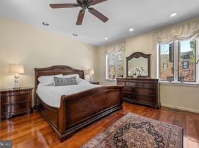 303 Spruce Street, Philadelphia PA 19106