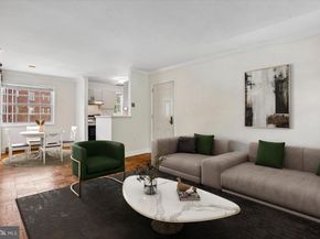 1702 W Abingdon Drive 201, Alexandria VA 22314