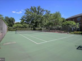 1702 W Abingdon Drive 201, Alexandria VA 22314