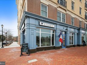 1702 W Abingdon Drive 201, Alexandria VA 22314
