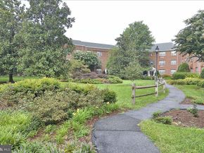 1702 W Abingdon Drive 201, Alexandria VA 22314