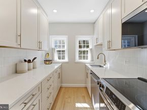 4892 28TH Street S, Arlington VA 22206
