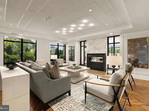 6718 Lowell Avenue 702, Mclean VA 22101