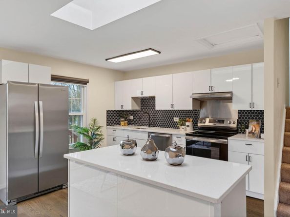 12819 Fantasia Drive, Herndon VA 20170