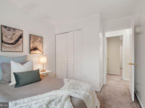 12819 Fantasia Drive, Herndon VA 20170