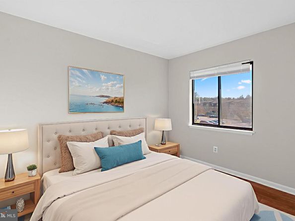 7616 Savannah Street 201, Falls Church VA 22043