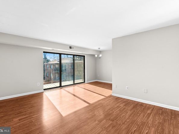 7616 Savannah Street 201, Falls Church VA 22043
