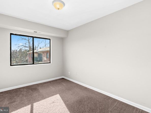 7616 Savannah Street 201, Falls Church VA 22043