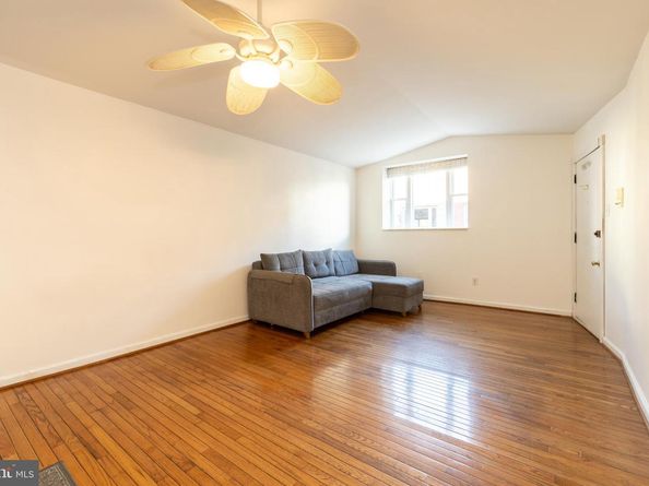 910 Mountain Street, Philadelphia PA 19148