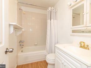 910 Mountain Street, Philadelphia PA 19148