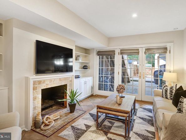 745 10TH Street SE, Washington DC 20003