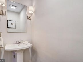 745 10TH Street SE, Washington DC 20003