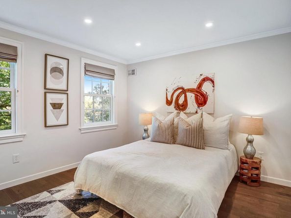 745 10TH Street SE, Washington DC 20003