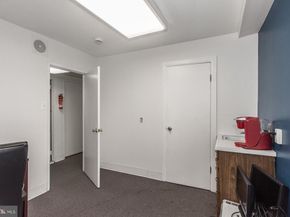 7631 Algon Avenue, Philadelphia PA 19111