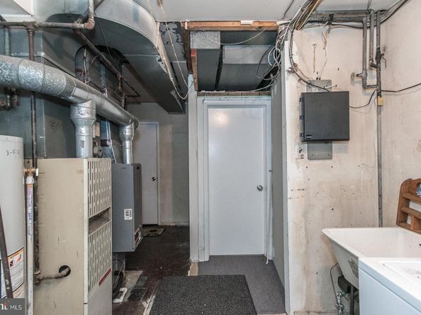 7631 Algon Avenue, Philadelphia PA 19111