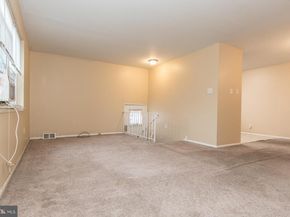 7631 Algon Avenue, Philadelphia PA 19111