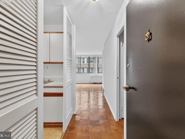 2030 F Street NW 411, Washington DC 20006