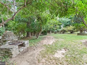 632 Foxcroft Road, Elkins Park PA 19027