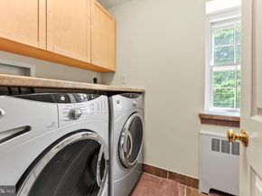 632 Foxcroft Road, Elkins Park PA 19027