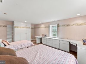 632 Foxcroft Road, Elkins Park PA 19027