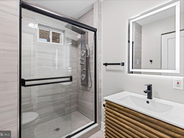 6629 Ross Street, Philadelphia PA 19119