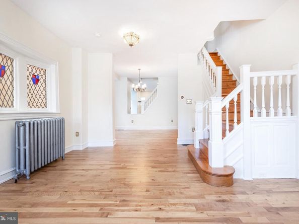 3709 Midvale Avenue, Philadelphia PA 19129