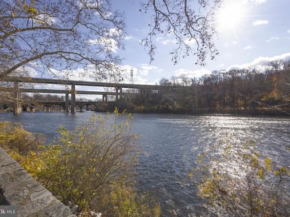 3709 Midvale Avenue, Philadelphia PA 19129