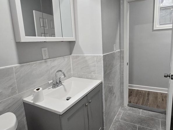 1411 W Loudon Street, Philadelphia PA 19141