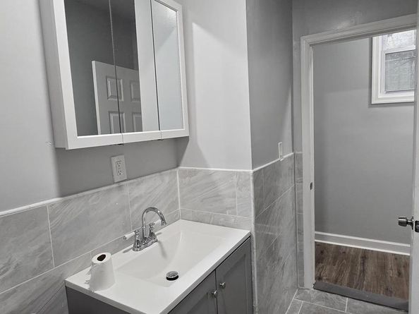 1411 W Loudon Street, Philadelphia PA 19141