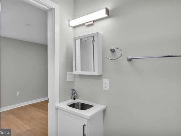 802 W Norris Street, Philadelphia PA 19122