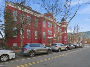 301 G Street NE 32, Washington DC 20002