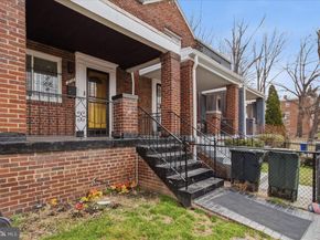 206 36TH Street SE, Washington DC 20019