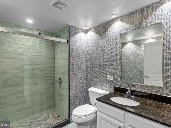 880 N Pollard Street N 224, Arlington VA 22203