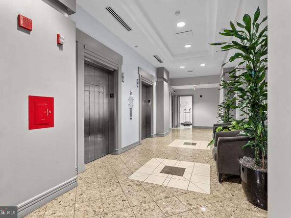 880 N Pollard Street N 224, Arlington VA 22203