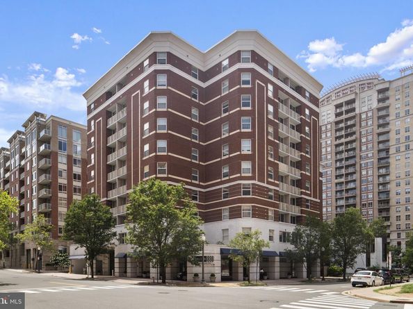 880 N Pollard Street N 224, Arlington VA 22203