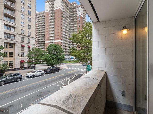 880 N Pollard Street N 224, Arlington VA 22203