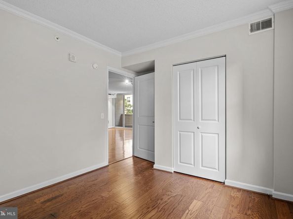 880 N Pollard Street N 224, Arlington VA 22203