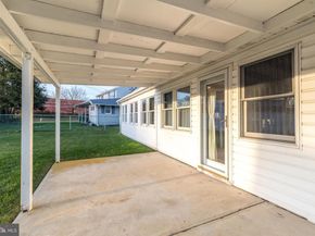 29 Hope Road, Levittown PA 19056