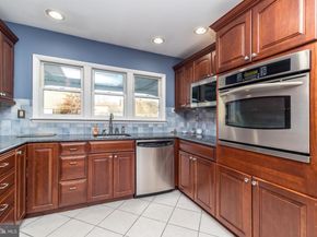 29 Hope Road, Levittown PA 19056