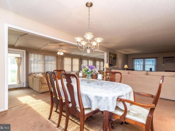 29 Hope Road, Levittown PA 19056