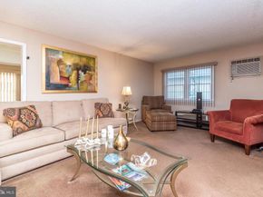 29 Hope Road, Levittown PA 19056