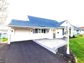 29 Hope Road, Levittown PA 19056