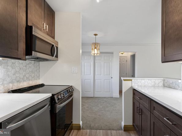 1630 W Abingdon Drive 202, Alexandria VA 22314