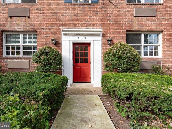 1630 W Abingdon Drive 202, Alexandria VA 22314